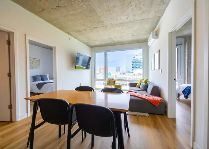 Hébergement de vacances 4br Modern Urban Escape Walk To Zoo Lakefront & Red Line *