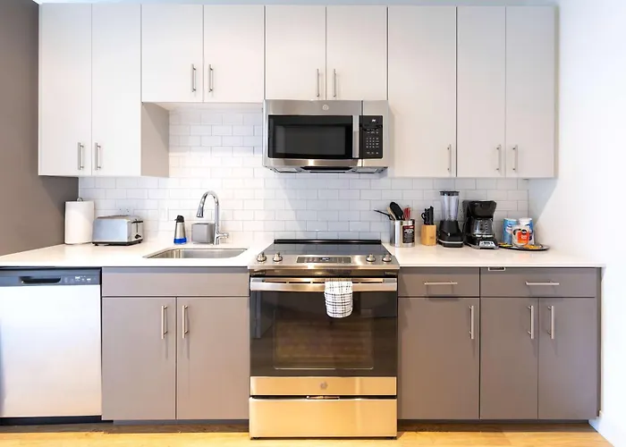 Hébergement de vacances 4br Modern Urban Escape Walk To Zoo Lakefront & Red Line *