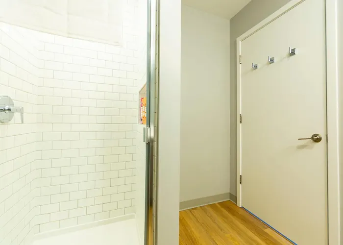 4br Modern Urban Escape Walk To Zoo Lakefront & Red Line Hébergement de vacances