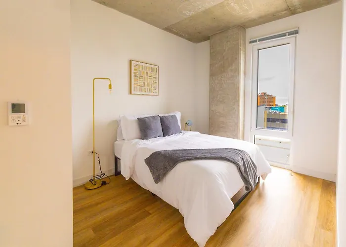 Hébergement de vacances 4br Modern Urban Escape Walk To Zoo Lakefront & Red Line