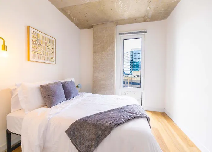 Hébergement de vacances 4br Modern Urban Escape Walk To Zoo Lakefront & Red Line *