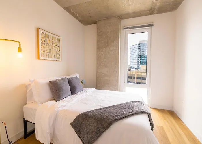 Hébergement de vacances 4br Modern Urban Escape Walk To Zoo Lakefront & Red Line *
